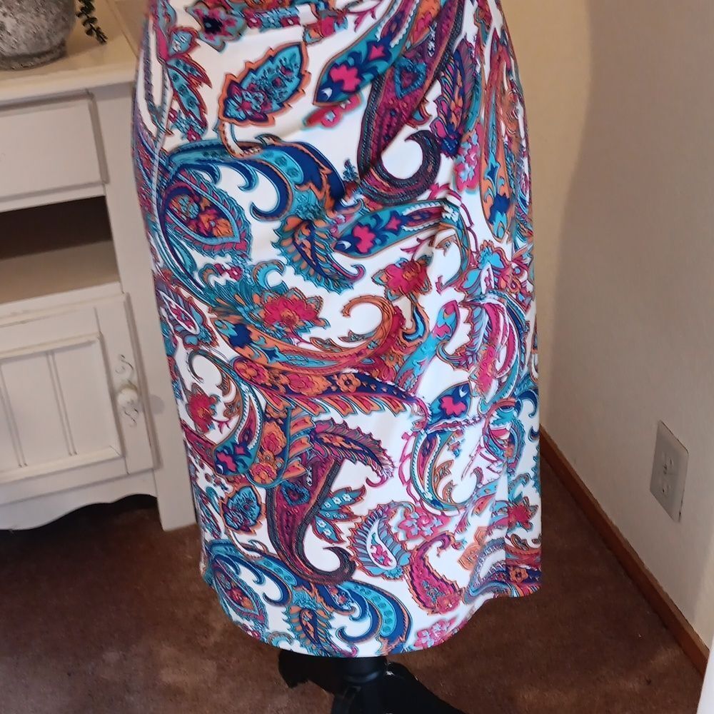 Lauren Ralph Lauren Bright Paisley Soft Knit Dress. Career. Professional. - Picture 4 of 16